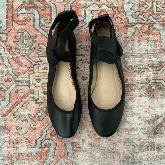 Urban Kimchi Blue Elastic Cross Strap Flats 9 - Picture 6 of 10